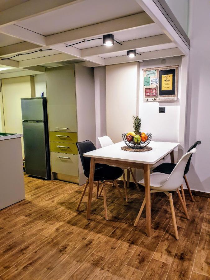 City House Loft Apartment Kalamata Bagian luar foto