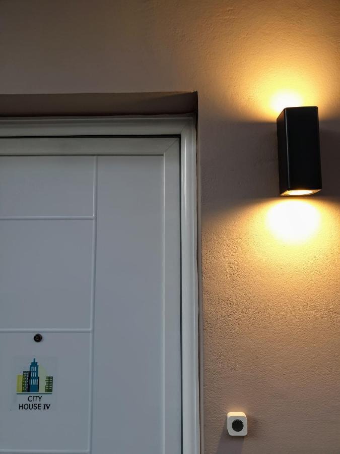 City House Loft Apartment Kalamata Bagian luar foto