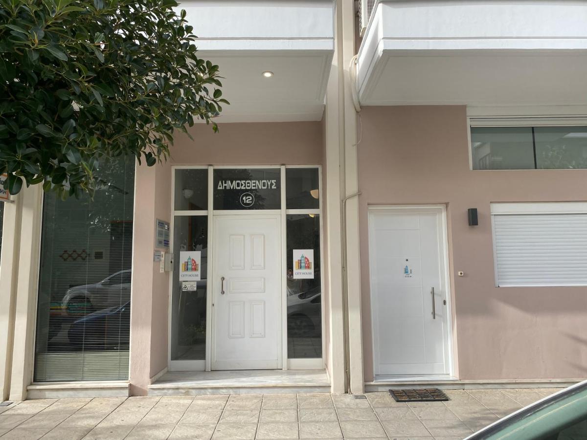 City House Loft Apartment Kalamata Bagian luar foto