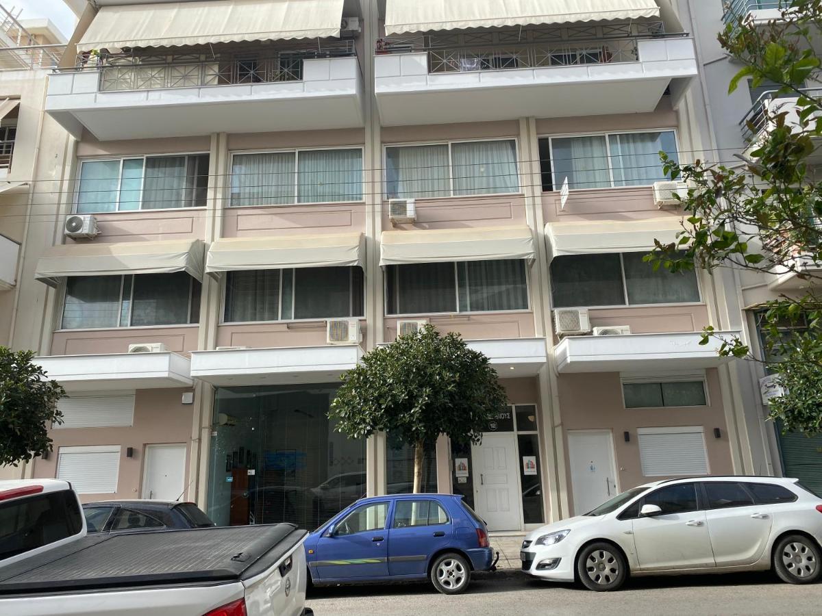 City House Loft Apartment Kalamata Bagian luar foto
